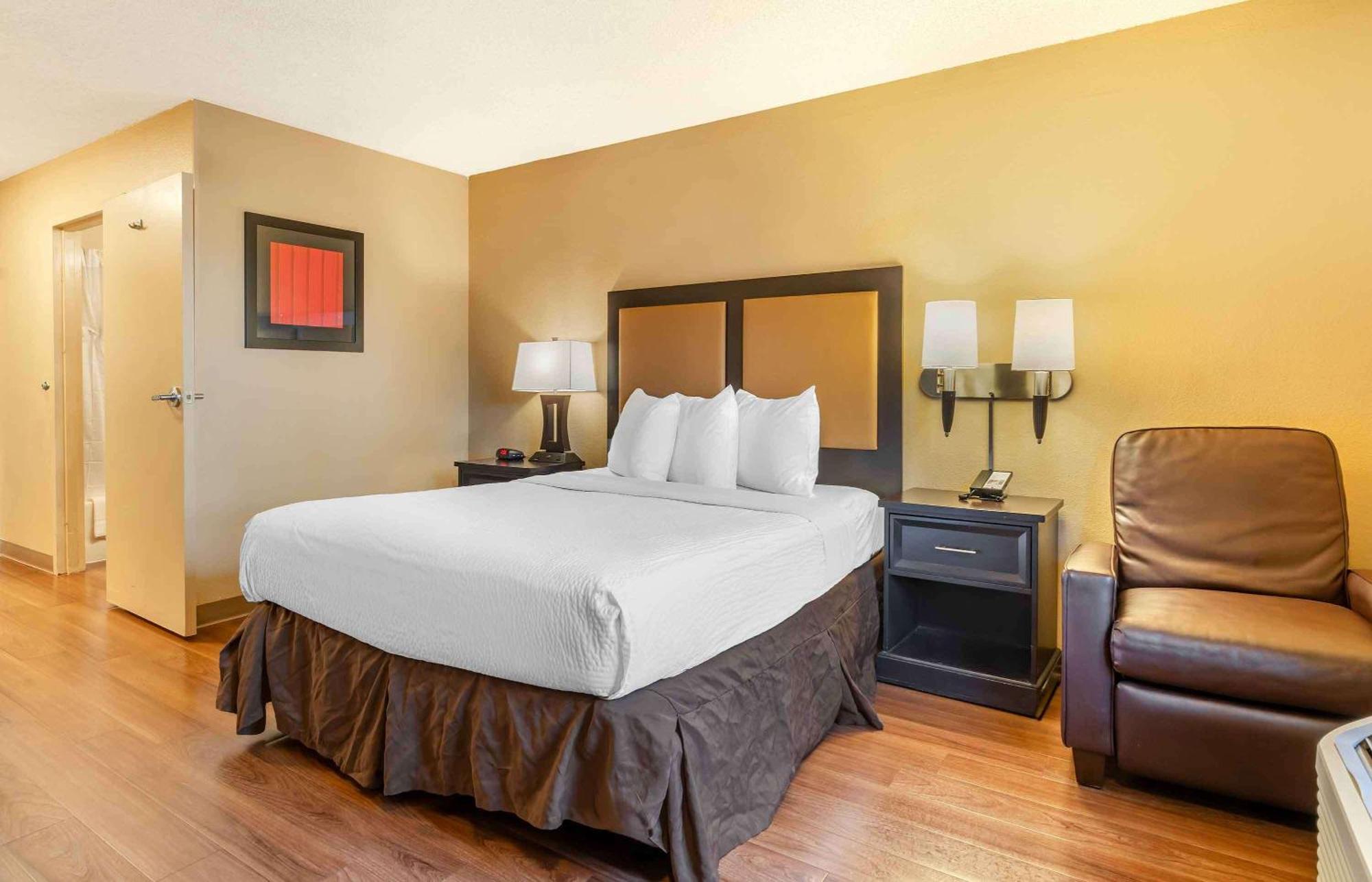 Extended Stay America Suites - Oakland - Эмеривилл Экстерьер фото