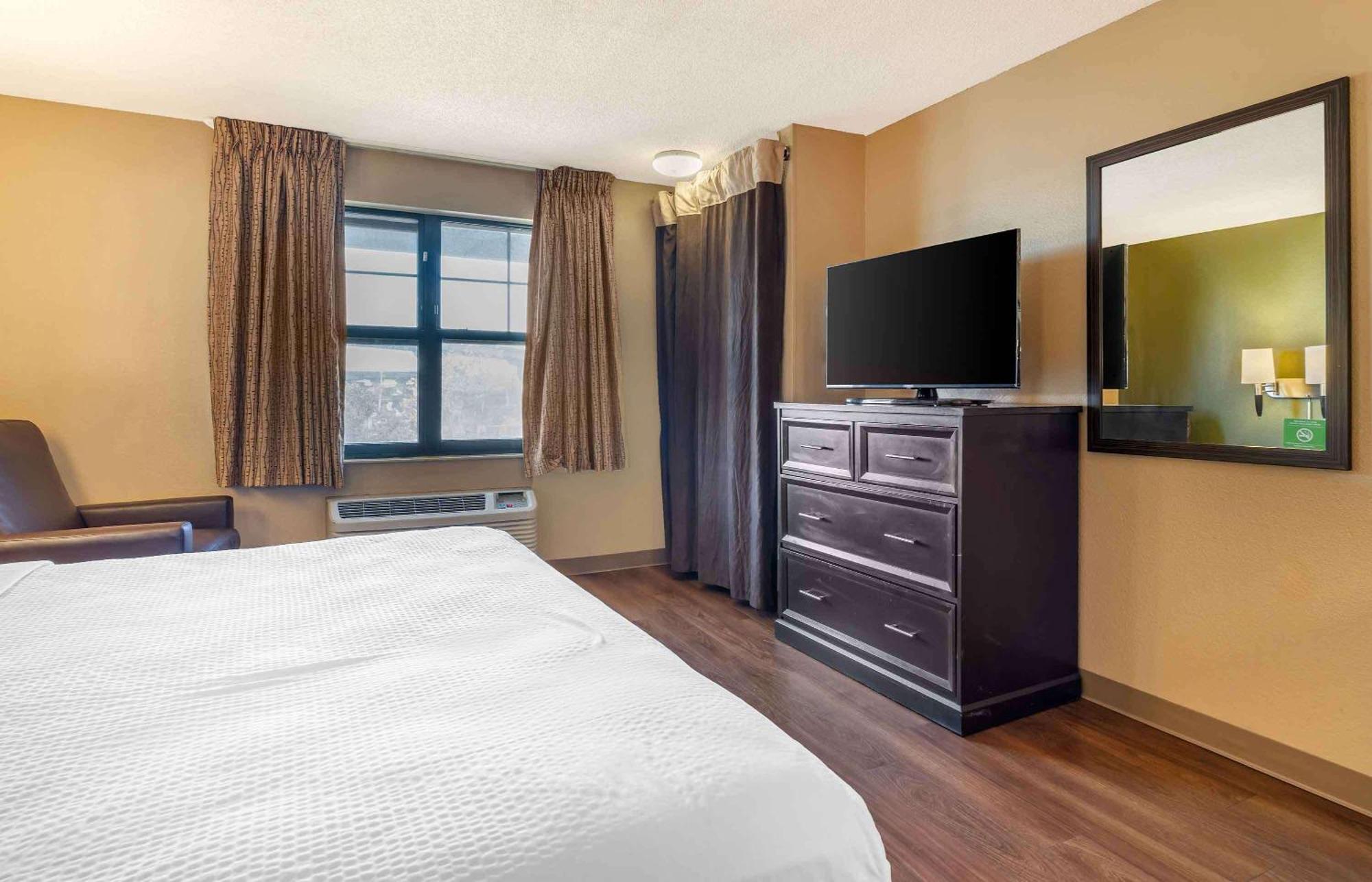 Extended Stay America Suites - Oakland - Эмеривилл Экстерьер фото